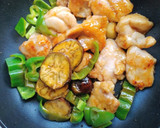 15分で完成！鶏もも肉と夏野菜の甘酢炒め作り方6写真