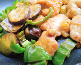 15分で完成！鶏もも肉と夏野菜の甘酢炒め作り方7写真