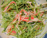 簡単！豆苗とカニカマのわさびマヨ和え♪作り方3写真