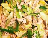 豚ロースと沢庵キャベツの味噌炒め作り方2写真