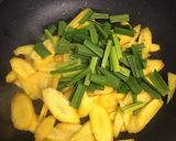 島人参とニンニク葉の豚肉炒め作り方6写真