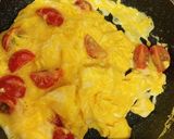 ☆プチトマト入りチーズオムレツ☆作り方5写真