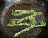 春の山菜: コシアブラとコゴミの天麩羅作り方4写真