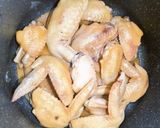 しっとりジューシー!手羽先の味噌煮込み作り方3写真