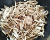 出汁が効いた舞茸とごぼうのきんぴら作り方5写真