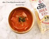新玉ねぎとベーコンのトマト味噌汁作り方3写真