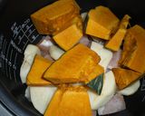 炊飯器で下準備、鶏カボチャグラタン♪作り方1写真