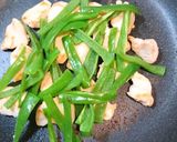 簡単！鶏胸肉とピーマンのごま味噌炒め♪作り方3写真