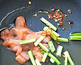行者にんにくと鶏モツのアヒージョ♪作り方3写真