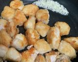 鶏胸肉とアボカドの醤油マヨ炒め作り方5写真