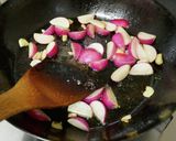ごはんが進む☆ラディッシュと青菜の炒め物作り方3写真