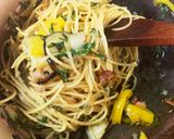 アヒージョからのオイルパスタ　キャンプ飯作り方4写真