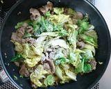 材料2つ☆豚こまキャベツオイスター炒め。作り方5写真