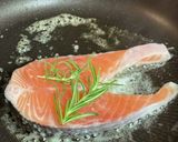夏のおかず　サーモンレモンバターソテー作り方2写真