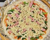 魚肉ソーセージとほうれん草のピザ作り方4写真