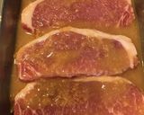 簡単　豚厚切り肉の味噌塩麹焼き作り方2写真