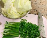 豚ひき肉と春キャベツのずぼらスープ煮♪作り方1写真