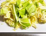 ベーコンとキャベツしめじの野菜炒め作り方1写真
