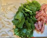 ピザ生地で新玉ねぎとほうれん草のパイ風作り方1写真