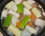 手羽と根菜の中華スープ作り方2写真