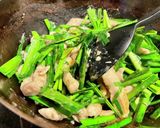 鶏胸肉とにらの炒め物作り方3写真