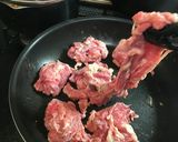 お弁当に！トングでまとめる豚こまバーグ作り方4写真
