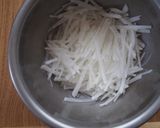 新玉ねぎと大根の酢の物♪さっぱり爽やか作り方1写真