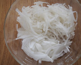 新玉ねぎと大根の酢の物♪さっぱり爽やか作り方3写真