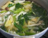 5分でお味噌汁！ほうれん草・しめじ♪作り方4写真