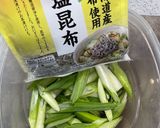 さっさと一品　ネギの塩昆布炒め作り方1写真
