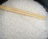 北海道の赤飯　食紅不使用、水加減は割箸で作り方4写真