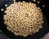 ズッキーニと大豆のカレースープ作り方1写真