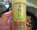 小松菜と豚バラと厚揚げの炒め物^^作り方5写真