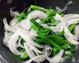 馬肉ユッケ ニラ&玉ねぎ作り方4写真