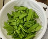きぬさやと新玉ねぎの簡単卵とじ作り方1写真