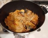 W発酵♡鯖味噌煮缶とえのきのキムチ煮✨作り方2写真