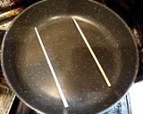 豚タンのやわらかフライパン蒸し作り方2写真