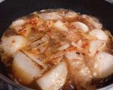 トロッと美味しい♪豚バラとカブのキムチ煮作り方3写真