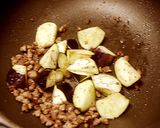 揚げじゃがとナス・挽肉・青梗菜味噌炒め作り方5写真