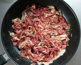 材料2つ☆豚こまと新玉ねぎの簡単すき煮。作り方3写真