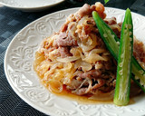 材料2つ☆豚こまと新玉ねぎの簡単すき煮。作り方7写真