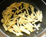 鶏肉とフライドポテトの味噌ダレ焼き作り方3写真