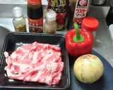 豚肉と玉ねぎとパプリカのケチャップ炒め作り方1写真