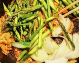 旬菜　アスパラと新玉ねぎ豚キムチ炒め作り方4写真