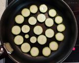 簡単おつまみ☆キムチーズッキーニ焼き♪作り方4写真