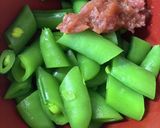 スナップエンドウの梅鰹和え(　´艸｀)作り方4写真