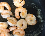 お弁当用☆エビのレモンバター炒め作り方5写真