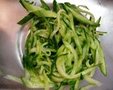 ヘルシー！蒸し鶏ときゅうりのピリ辛和え！作り方4写真