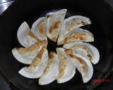 ヘルシー・鶏胸肉とレンコンの大根菜餃子作り方4写真