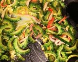 卵とカニカマで簡単!ゴーヤの中華炒め作り方8写真